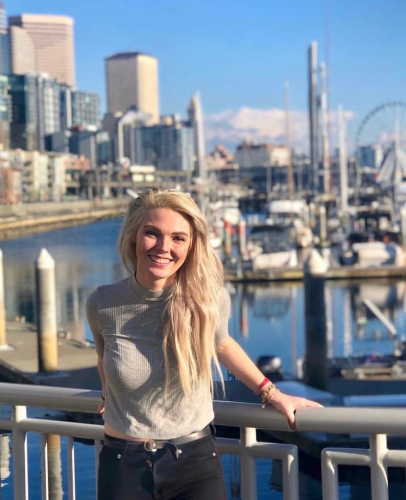 Amanda at the Seattle waterfront